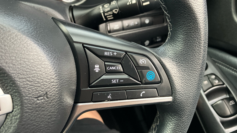 Nissan Juke 1.0 DiG-T 114 Tekna 5dr Petrol Hatchback